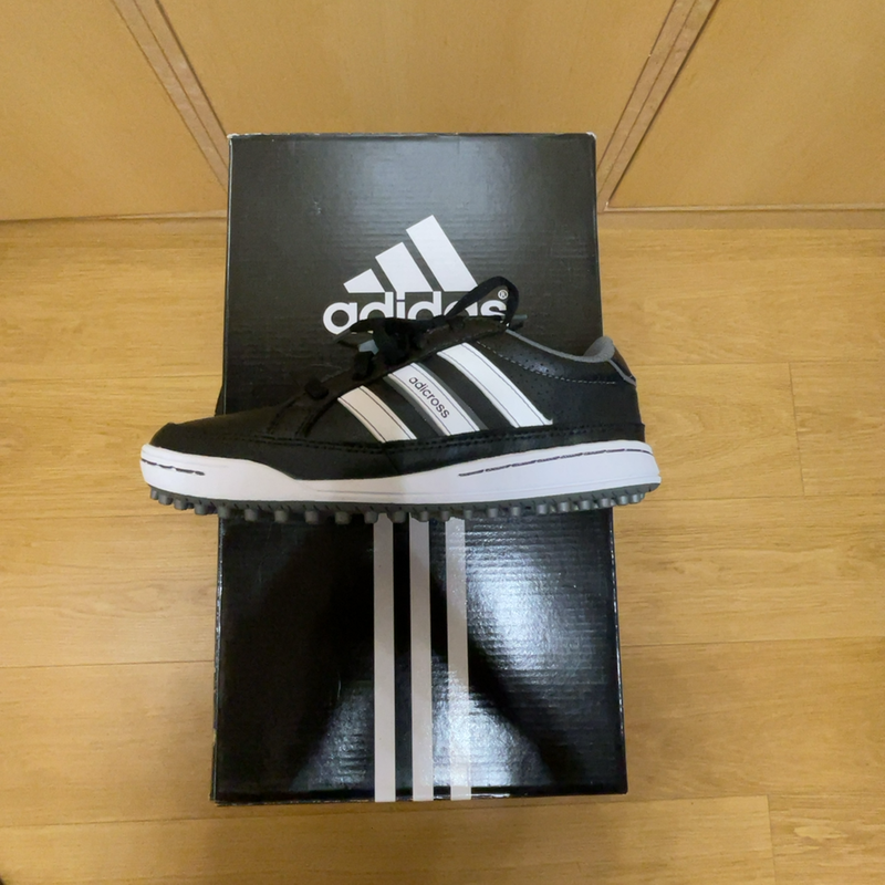 Image de Adidas - Chaussures de Golf Jr. Adicross LV Noir disponible sur ekwip