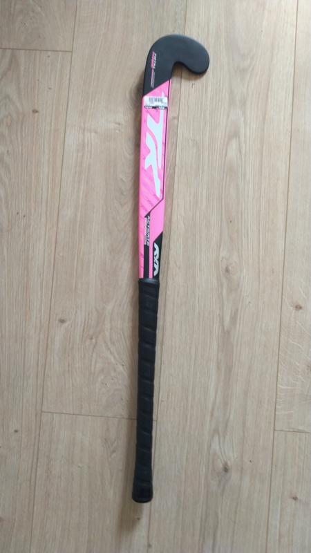 Image de TK - Stick de Hockey Outdoor Total Three Rose disponible sur ekwip