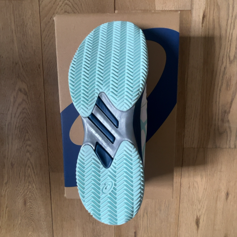 Image de Asics - Chaussures de Tennis Solution Swift FF Clay Women Blanc/Bleu Ciel disponible sur ekwip