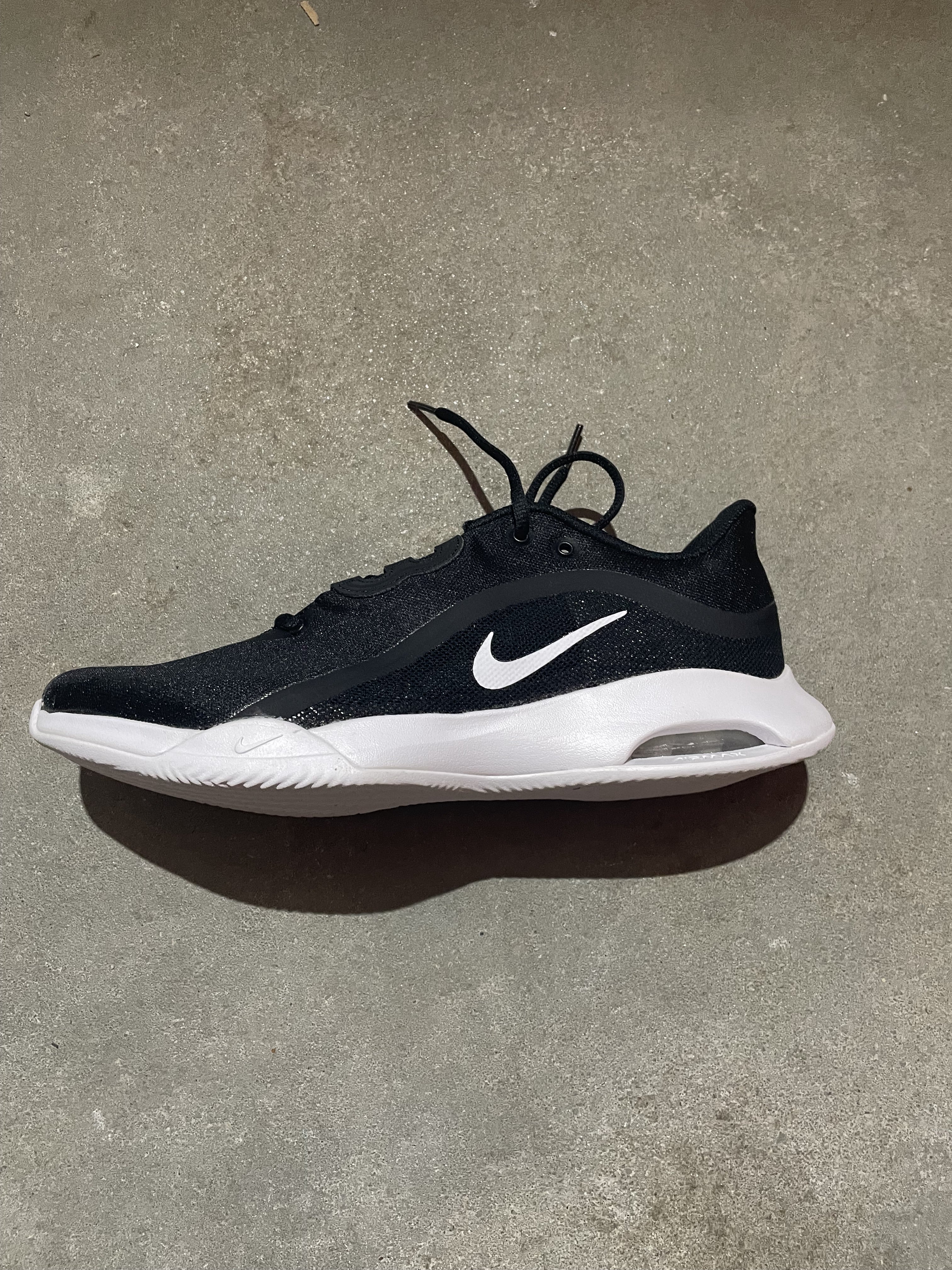 Chaussures de tennis d'occasion ou neuf à très bon prix