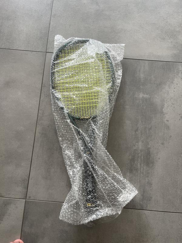 Image de Yonex - Raquette de Tennis Vcore Pro 100 disponible sur ekwip