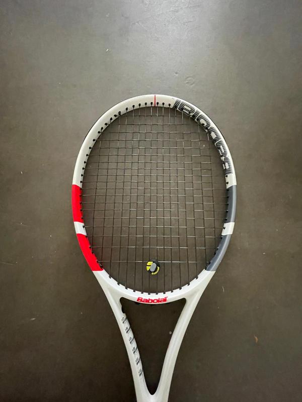 Image de Babolat - Raquette de Tennis Evo Strike disponible sur ekwip