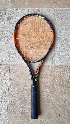 Image de Wilson - Raquette de Tennis Burn 100 disponible sur ekwip