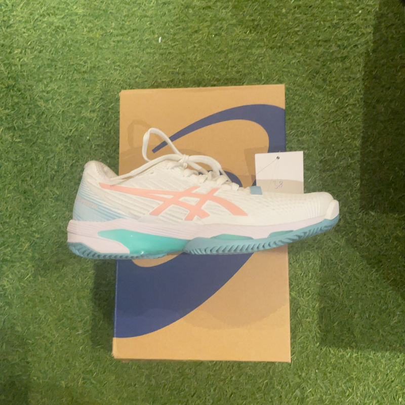 Image de Asics - Chaussures de Tennis Solution Speed FF 2 Clay Blanc/Rose/Bleu ciel disponible sur ekwip