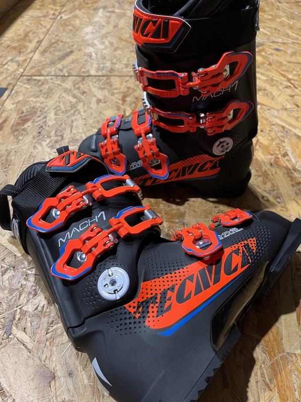 Image de Tecnica - Chaussures de Ski/Snowboard Mach 1 R disponible sur ekwip