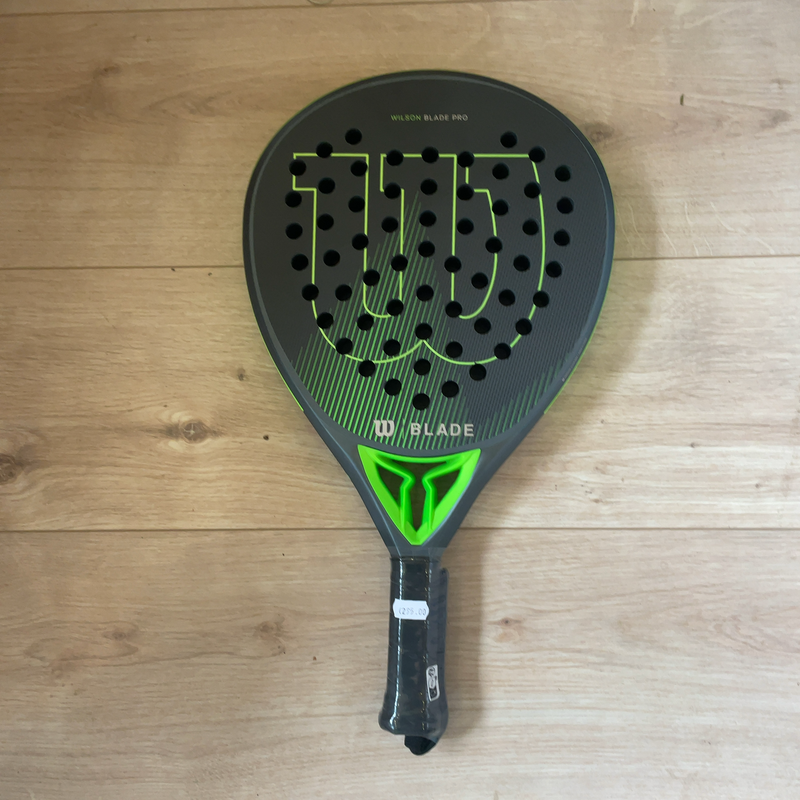 Image de WILSON - Raquette de Padel Blade Pro V2 disponible sur ekwip