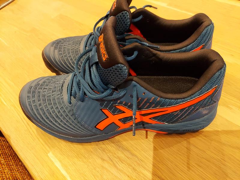 Image de Asics - Chaussures de Hockey Ultimate FF TEST disponible sur ekwip