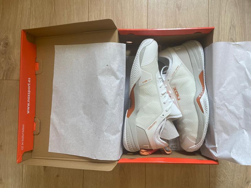 Image de Nox - Chaussures de Padel Lux Nerbo Blanc/Orange disponible sur ekwip