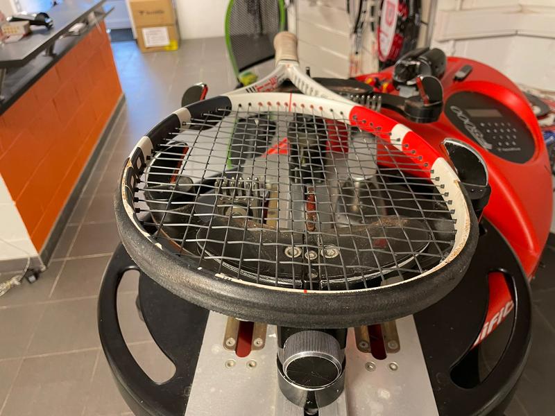 Image de Babolat - Raquette de Tennis Pure Strike 16x19 disponible sur ekwip