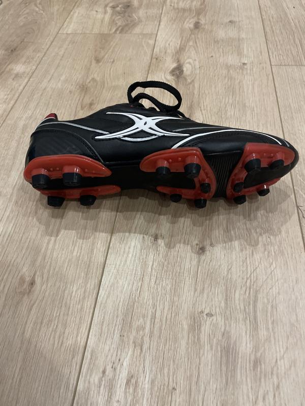 Image de Gilbert - Chaussures de Rugby Zenon Noir/Rouge disponible sur ekwip