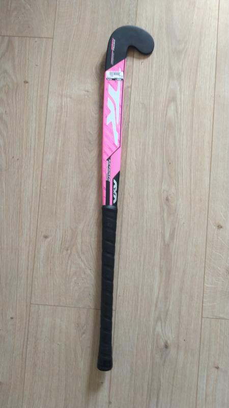 Image de TK - Stick de Hockey Outdoor  Total Three Rose disponible sur ekwip