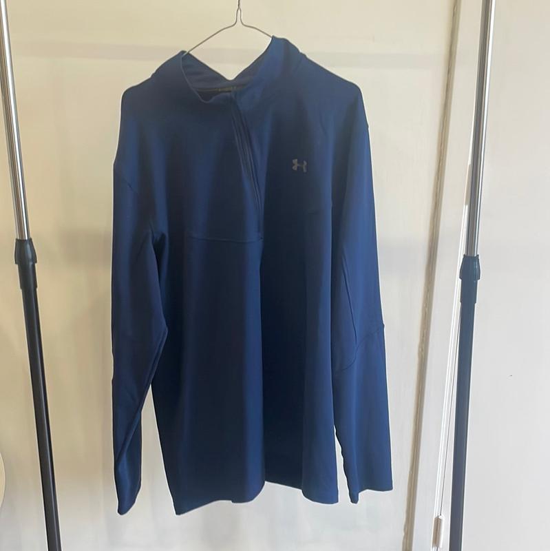 Image de Under Armour - Vêtement de Golf Veste Coldgear Bleu Marine disponible sur ekwip