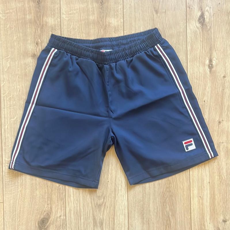 Image de Fila - Short de Tennis Riley Peacoat Blue disponible sur ekwip