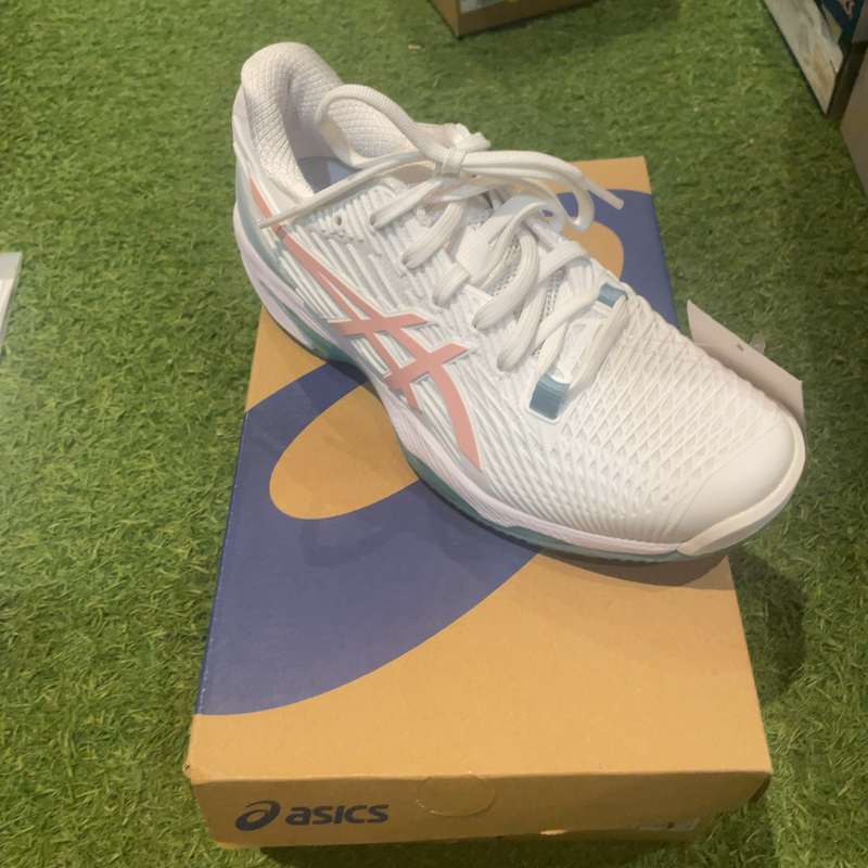 Image de Asics - Chaussures de Tennis Solution Speed FF 2 Clay Blanc/Rose/Bleu ciel disponible sur ekwip