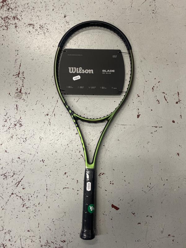 Image de Wilson - Raquette de Tennis Blade 98 V8 Vert disponible sur ekwip