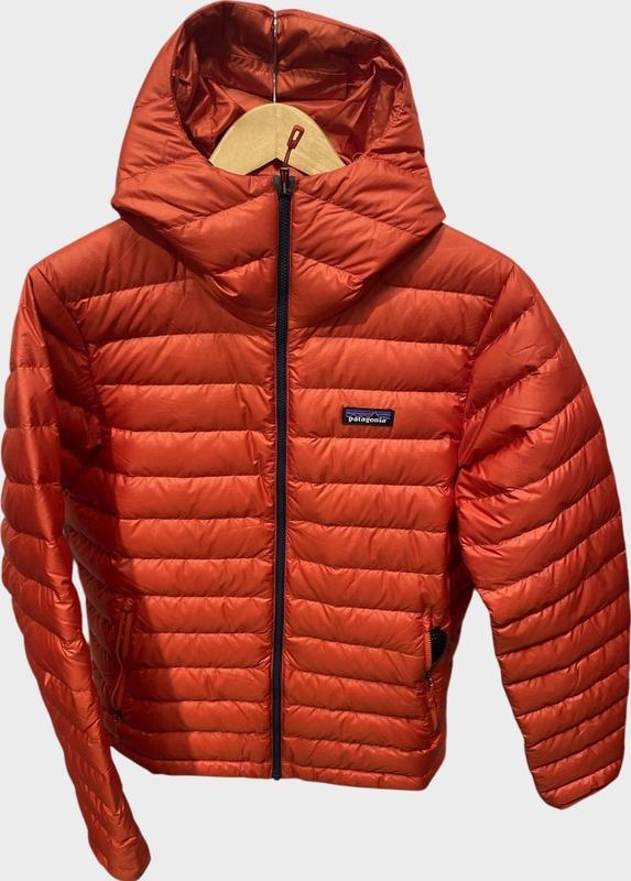 Image de Patagonia - Veste de Ski Hot Ember disponible sur ekwip