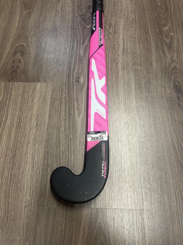 Image de TK - Stick de Hockey sur gazon Junior Total Three Rose disponible sur ekwip