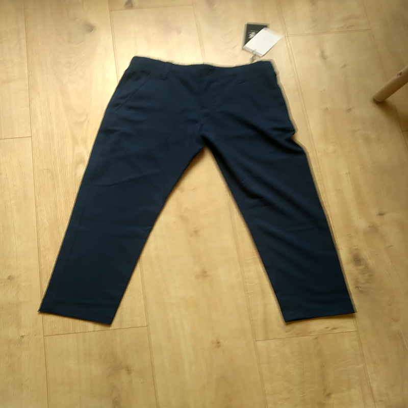 Image de Under Armour - Vêtement de Golf Pantalon Junior Bleu Marine disponible sur ekwip