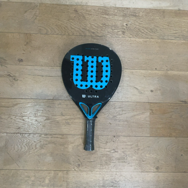 Image de Wilson - Raquette de Padel Ultra Team V2 Noir et Bleu disponible sur ekwip