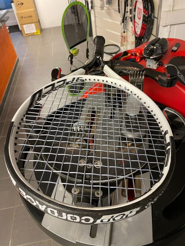 Image de Head - Raquette de Tennis Speed Pro Graphene 360+ disponible sur ekwip