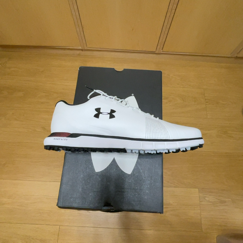 Image de Under Armour - Chaussures de Golf Hovr Fade Sl E Blanc disponible sur ekwip